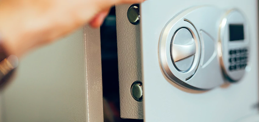Fingerprint Safe Openers in Ashland, CA