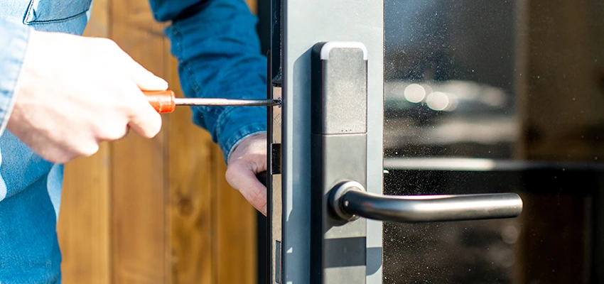 Aluminium Door Lock Replacement in Ashland, California