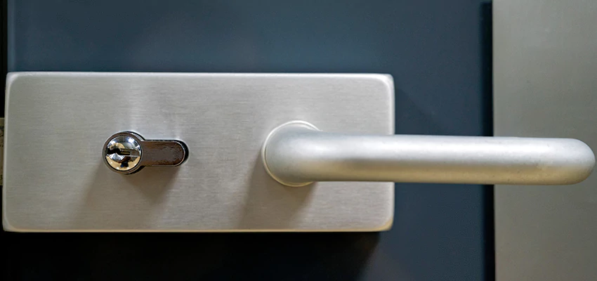 Change Patio Door Locks in Ashland, California